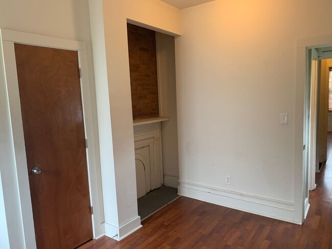 Building Photo - 3950-3952 Woolslayer Way