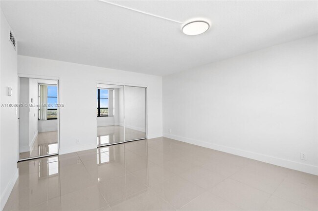 Building Photo - 600 Three Islands Boulevard