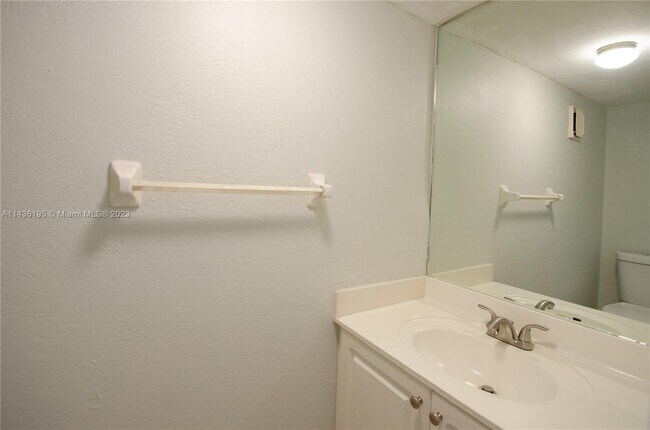 Building Photo - 8650 SW 109th Ave