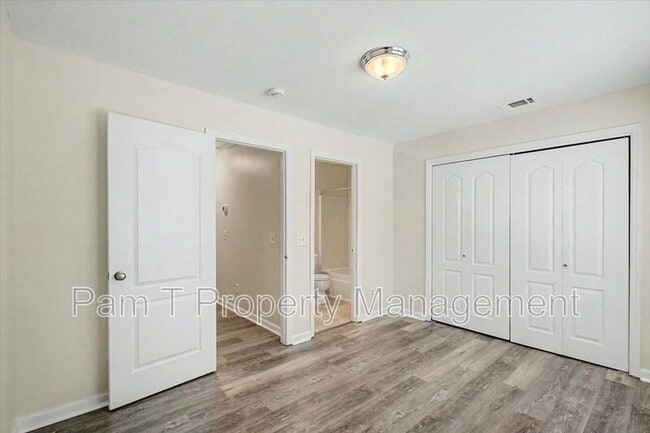 Building Photo - 1312 Dieter St