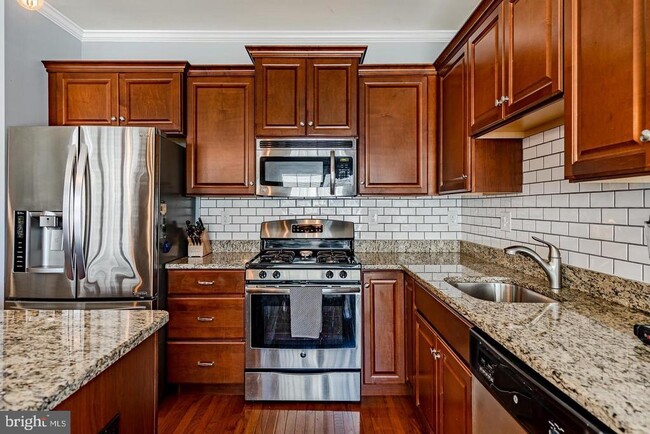 Building Photo - 302 Michaels Way
