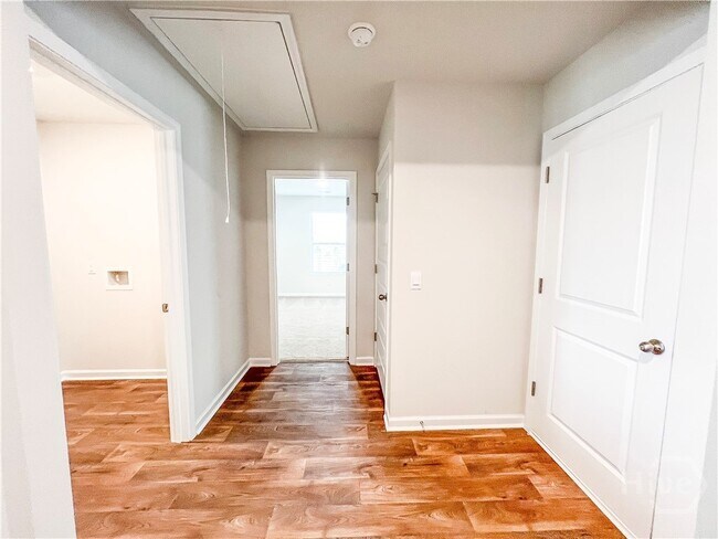 Building Photo - 408 Coconut Dr