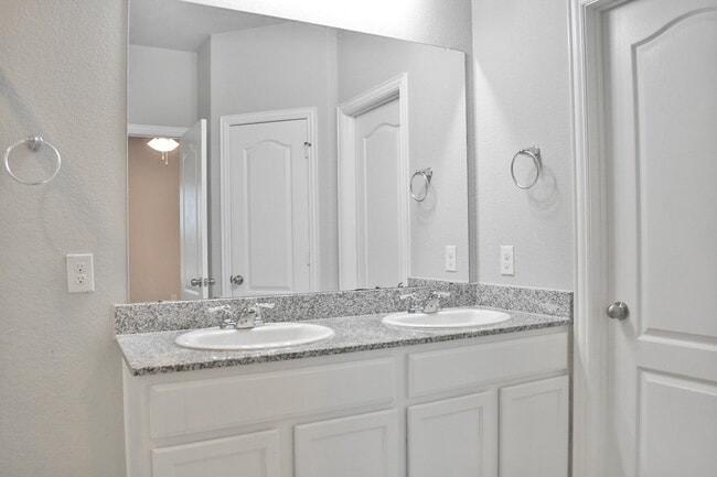 Building Photo - 31619 Heguy Pass