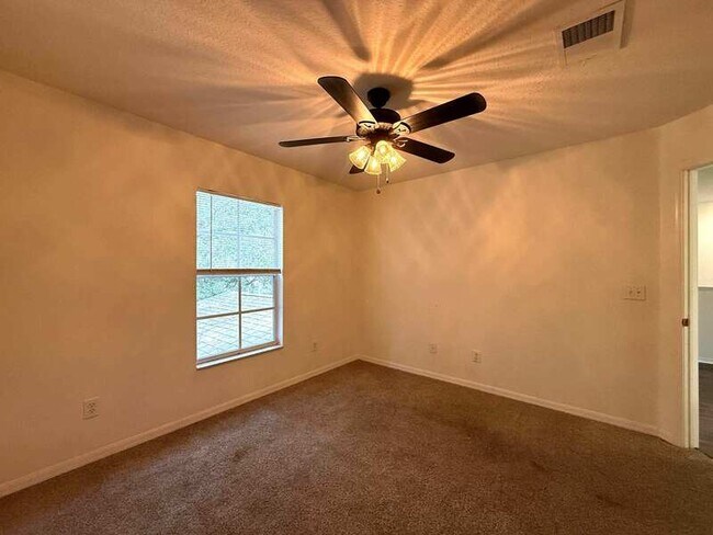 Building Photo - 16221 Bridgewalk Dr