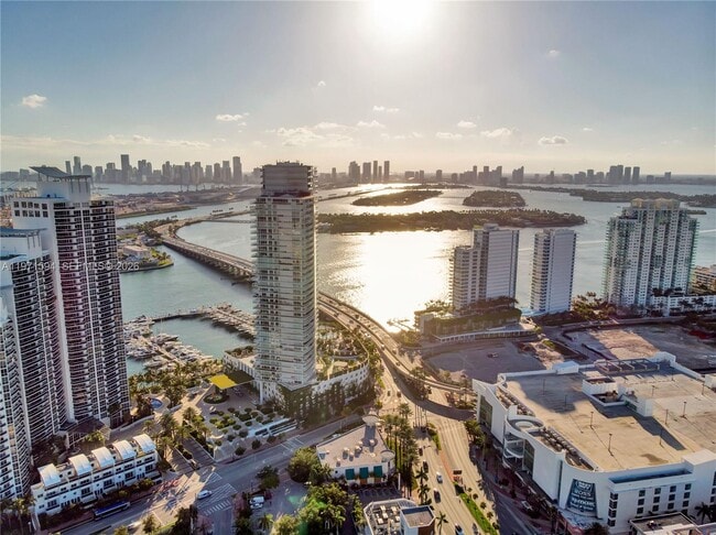 Building Photo - 450 Alton Rd