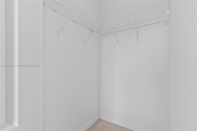 Building Photo - 3956 NE 11th Dr