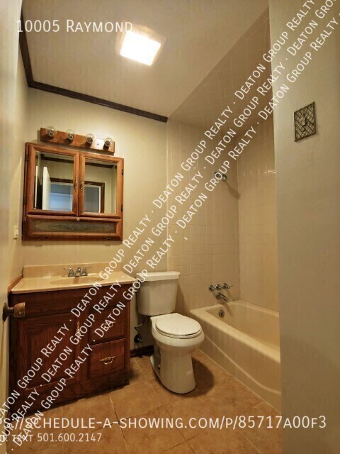 Building Photo - 10005 Raymond-