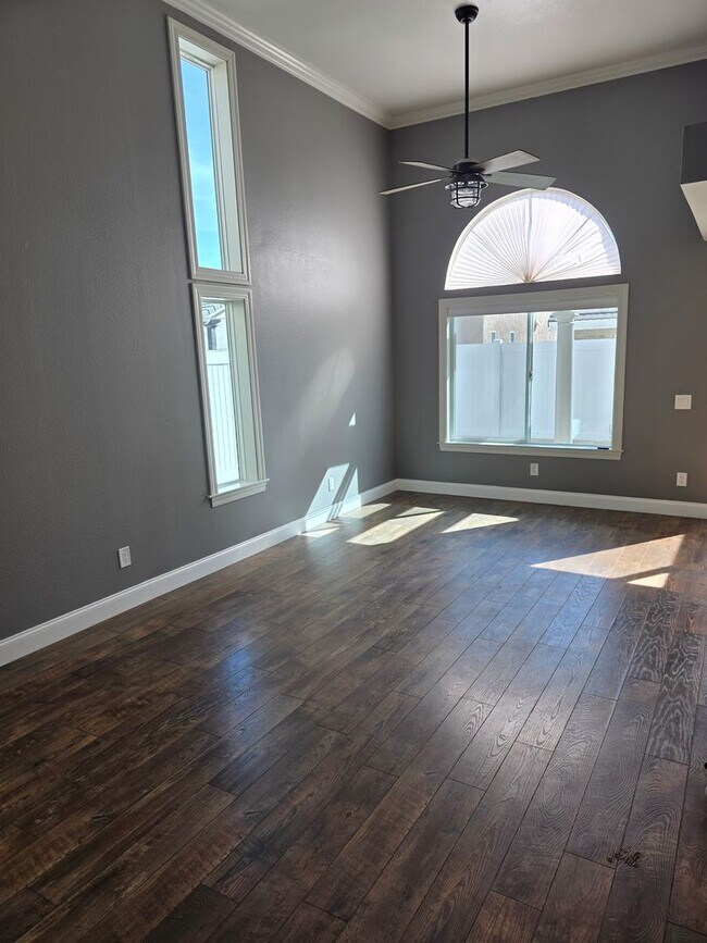 Building Photo - Newly Remodeled Home in South Temecula.