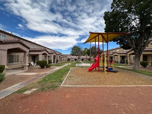 Building Photo - CORTE MADERA