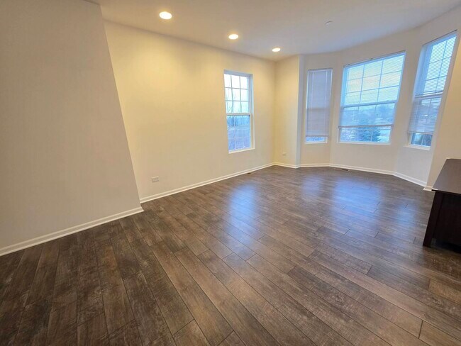 Building Photo - 4449 Monroe Ct