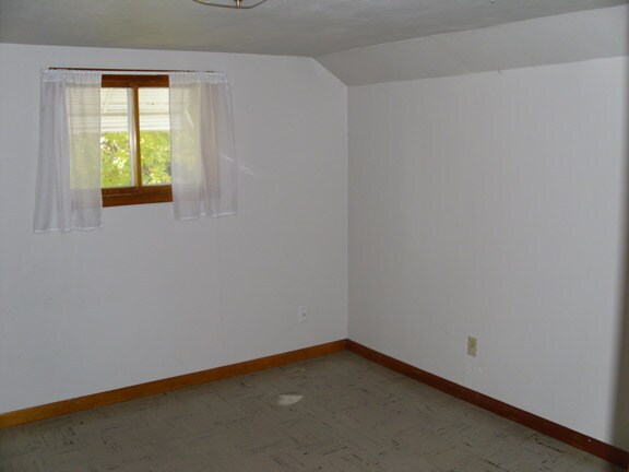 Building Photo - 817 W Spencer St