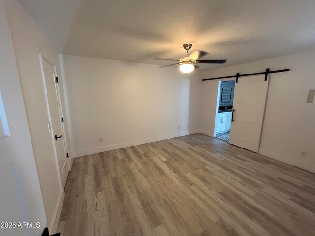 Building Photo - 320 E Larkspur Ln