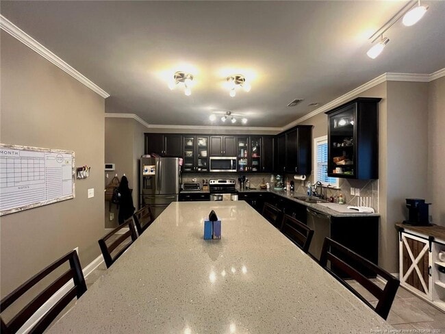 Building Photo - 582 Century Dr