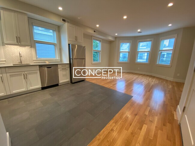 Building Photo - 70 Spring St