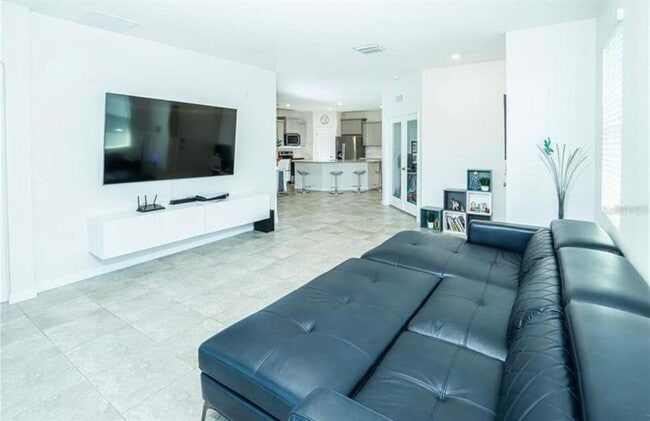 Building Photo - 7916 Stonebrook Cir