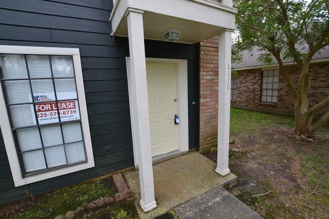 Building Photo - 1110 Willow Creek Dr