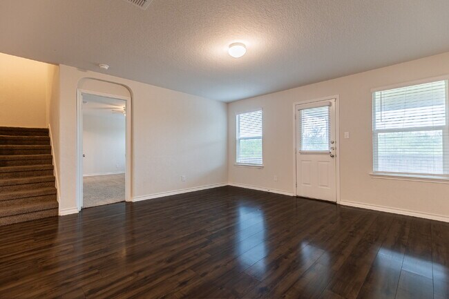 Building Photo - 2918 Lindenwood Run