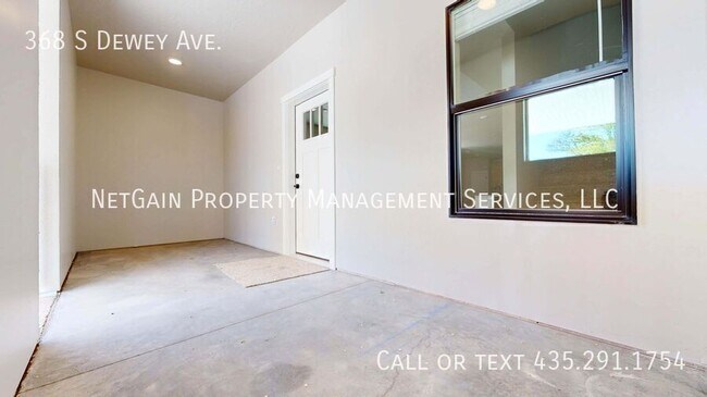 Building Photo - 368 S Dewey Ave
