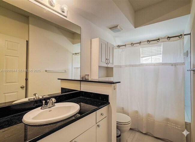 Building Photo - 17100 N Bay Rd