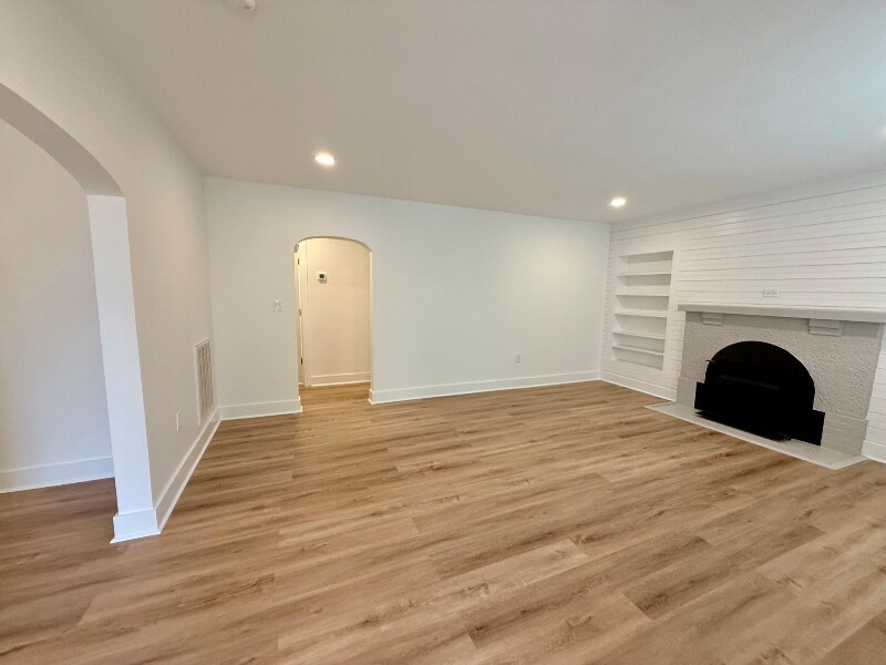 Building Photo - 3613 Glendon Dr