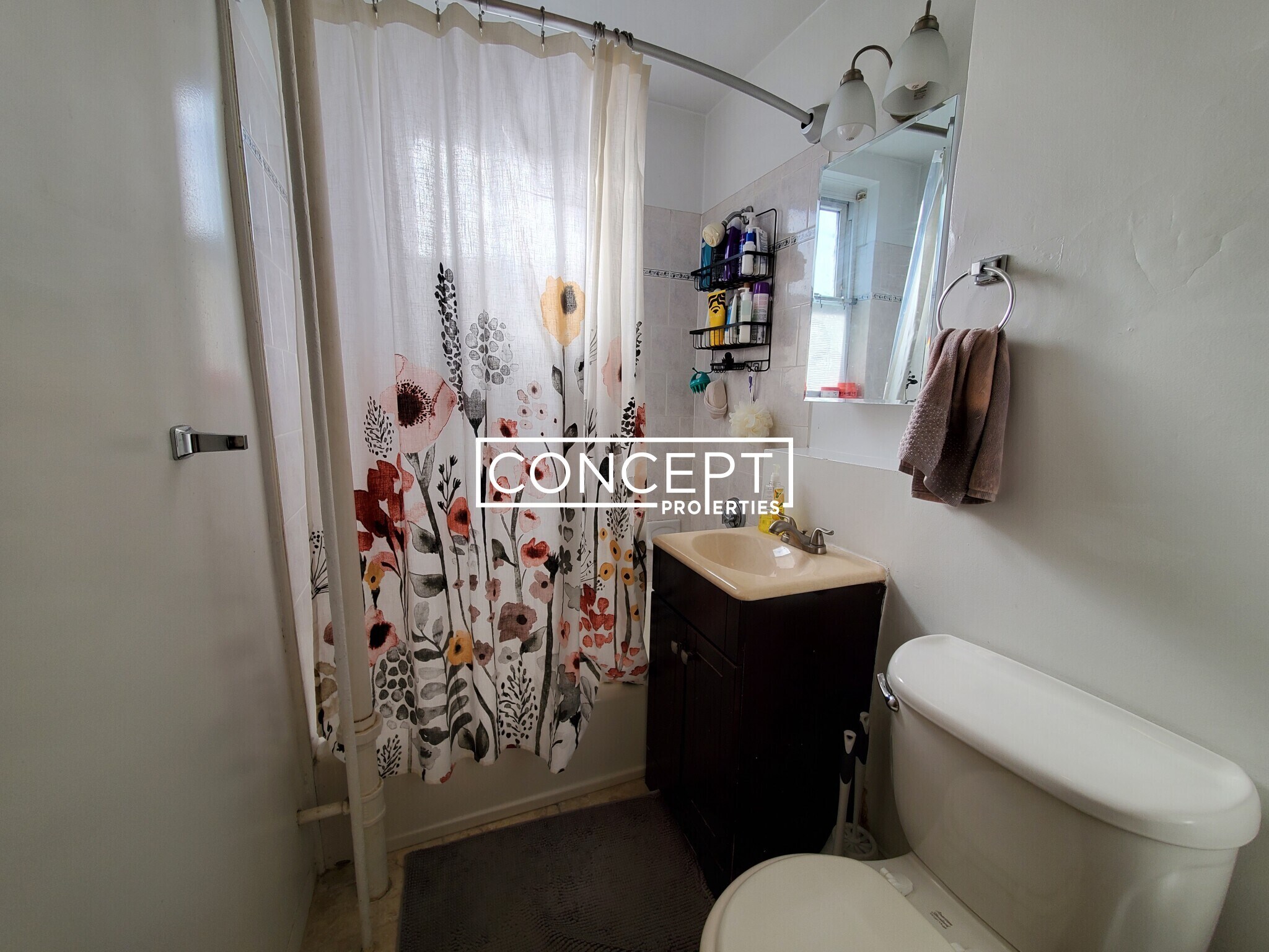 Building Photo - 224 Hanover St