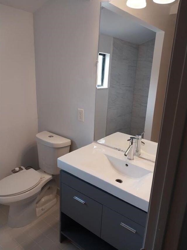 Building Photo - 1255 Ponce Island Dr