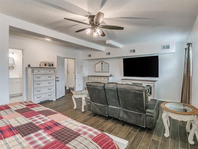 Building Photo - 621 N 16th St