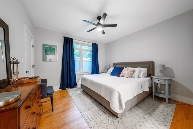 Building Photo - 315 College Farm Rd