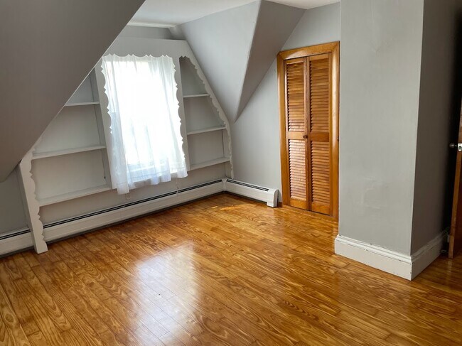 Building Photo - 428 High St