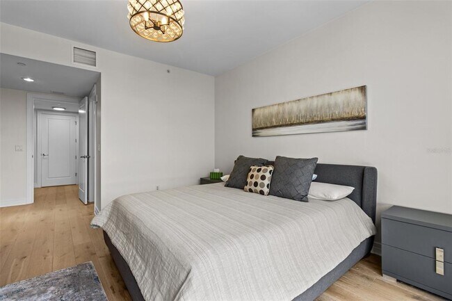 Building Photo - 331 Cleveland St