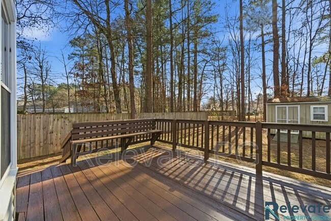 Building Photo - 2713 Chariot St