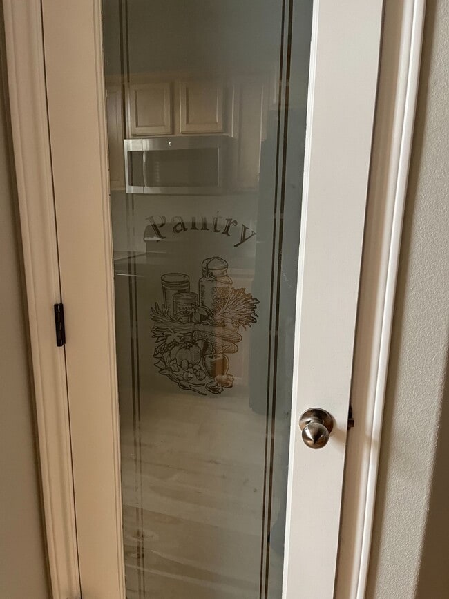 Building Photo - 2664 E Bridgecreek Dr