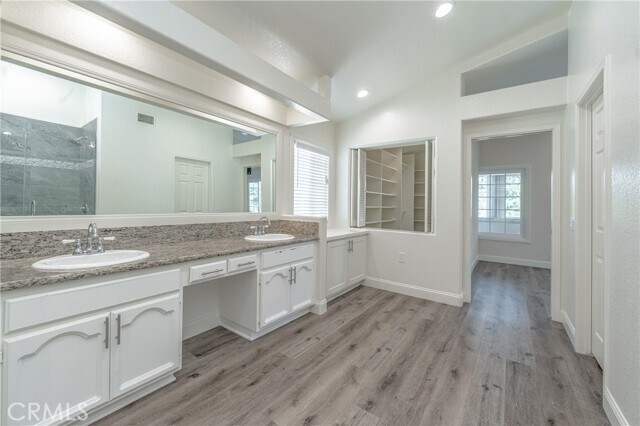 Building Photo - 429 Somerset Cir