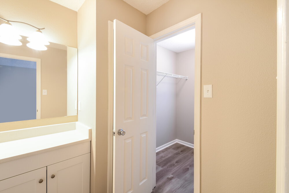 Building Photo - 16753 Aulton Dr