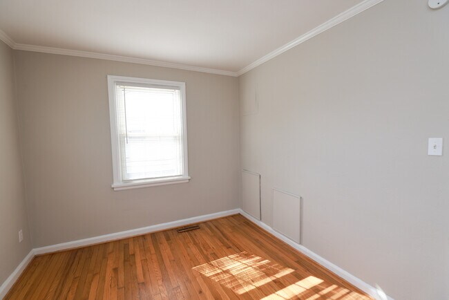 Building Photo - 1507 N 30th St