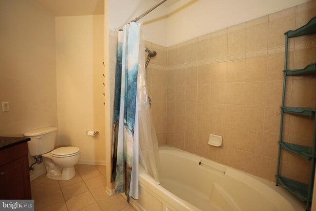 Building Photo - 611 Masterson Ct