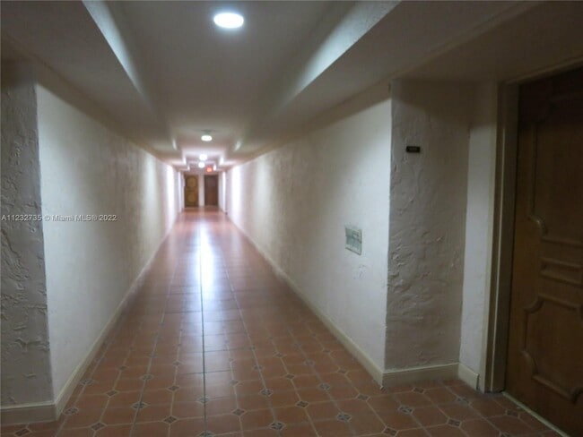 Building Photo - 1300 SW 122nd Ave