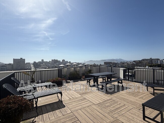 Building Photo - 1255 California St
