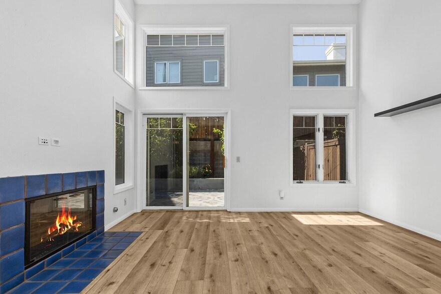 Building Photo - 2871 Ashley Dr