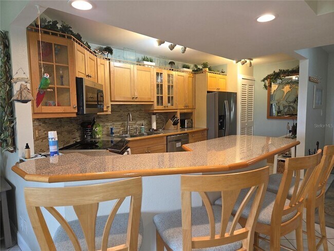 Building Photo - 1515 Pinellas Bayway S