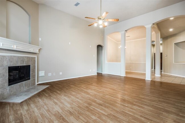 Building Photo - 7302 Hollow Field Ln