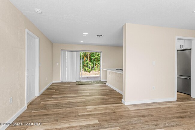 Building Photo - 39 E Azalea Cir