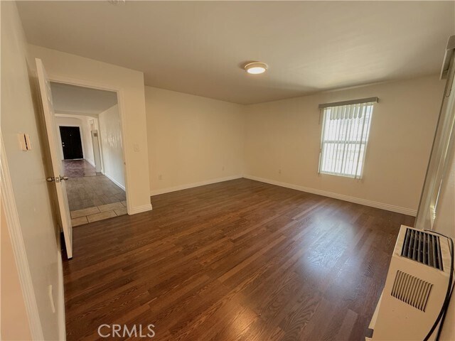 Building Photo - 1332 W 65th St
