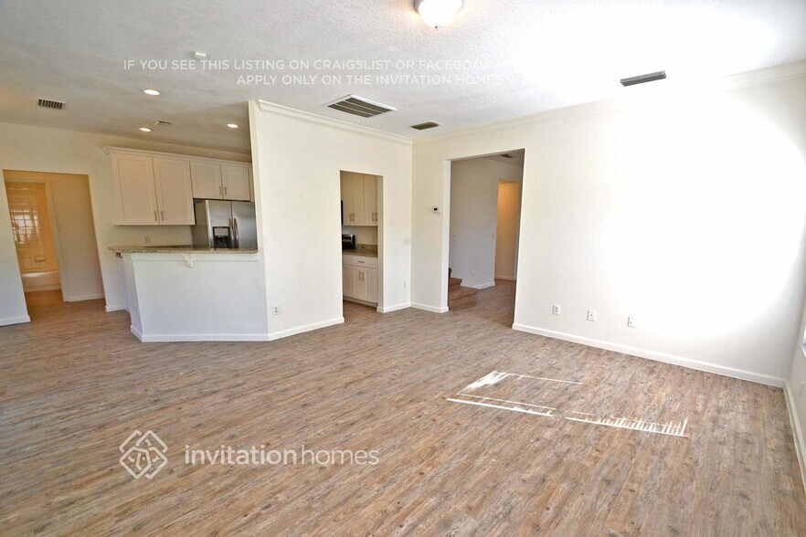 Building Photo - 13682 Hawk Lake Dr
