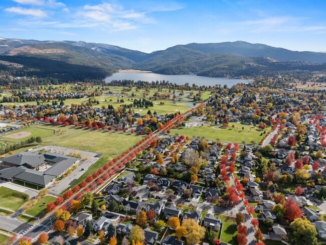 Building Photo - Liberty Lake 4 Bed 2 Bath Home that has been nicely updated