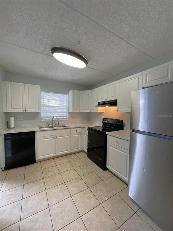 Building Photo - 2835 Somerset Park Dr