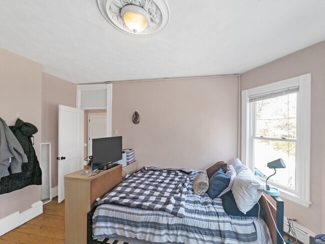 Building Photo - 32 Fisher Ave