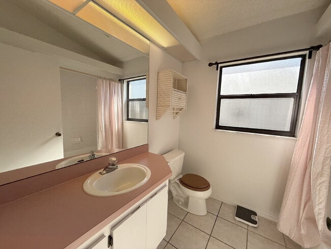 Building Photo - 5027 Panther Dr