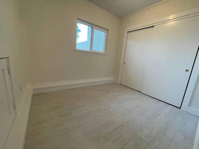 Building Photo - 30 Marina Cove Dr