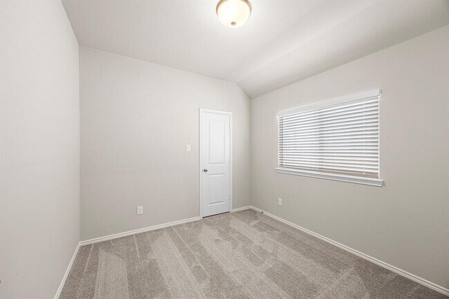 Building Photo - 21038 Armstrong County Dr